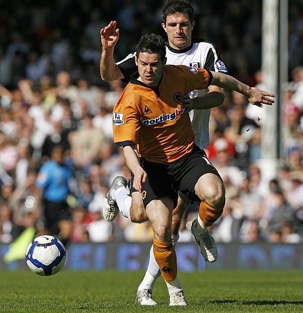 现出极强的 现出极强的