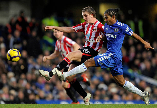 皮球擦柱而 皮球擦柱而